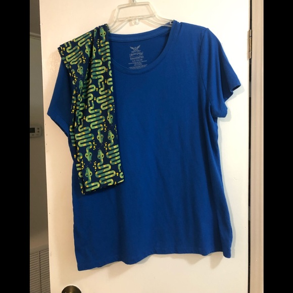 Other - OS LuLaRoe snake theme leggings and blue tee